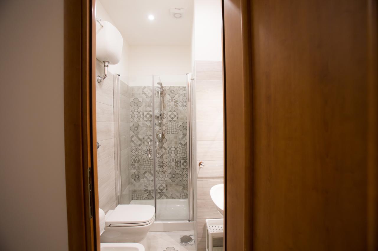 A Casa Di Nonna Giulia Bed & Breakfast เนเปิลส์ ภายนอก รูปภาพ
