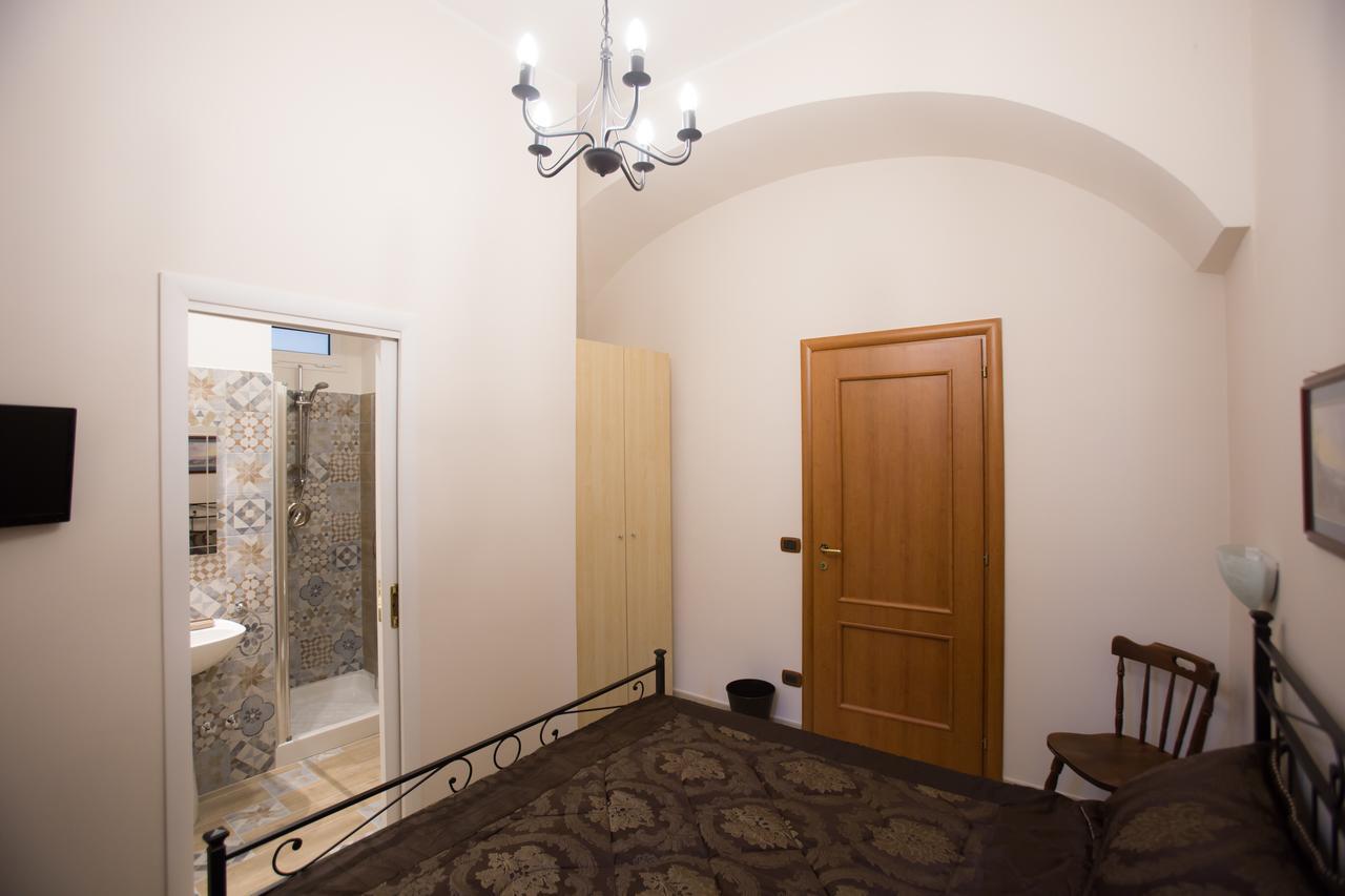A Casa Di Nonna Giulia Bed & Breakfast เนเปิลส์ ภายนอก รูปภาพ
