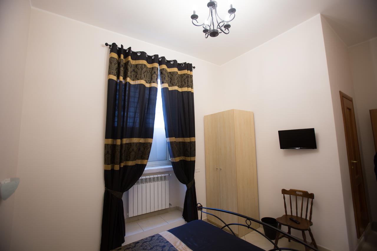 A Casa Di Nonna Giulia Bed & Breakfast เนเปิลส์ ภายนอก รูปภาพ