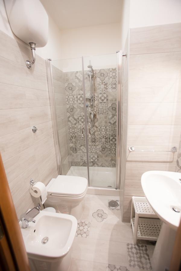 A Casa Di Nonna Giulia Bed & Breakfast เนเปิลส์ ภายนอก รูปภาพ