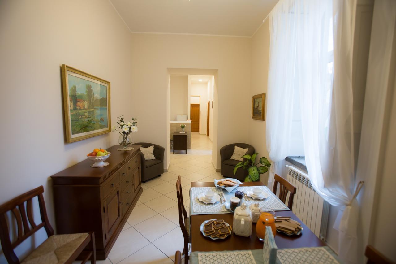 A Casa Di Nonna Giulia Bed & Breakfast เนเปิลส์ ภายนอก รูปภาพ