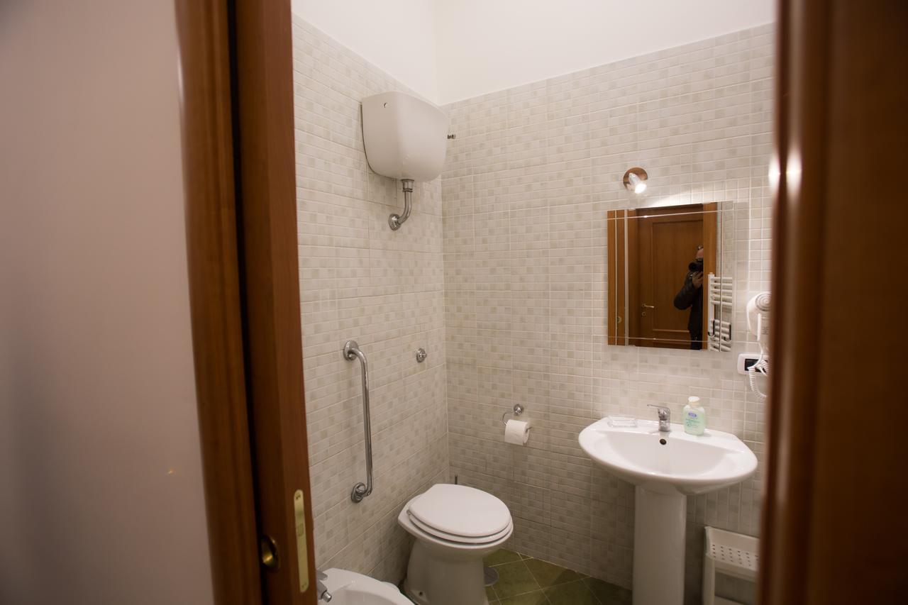 A Casa Di Nonna Giulia Bed & Breakfast เนเปิลส์ ภายนอก รูปภาพ