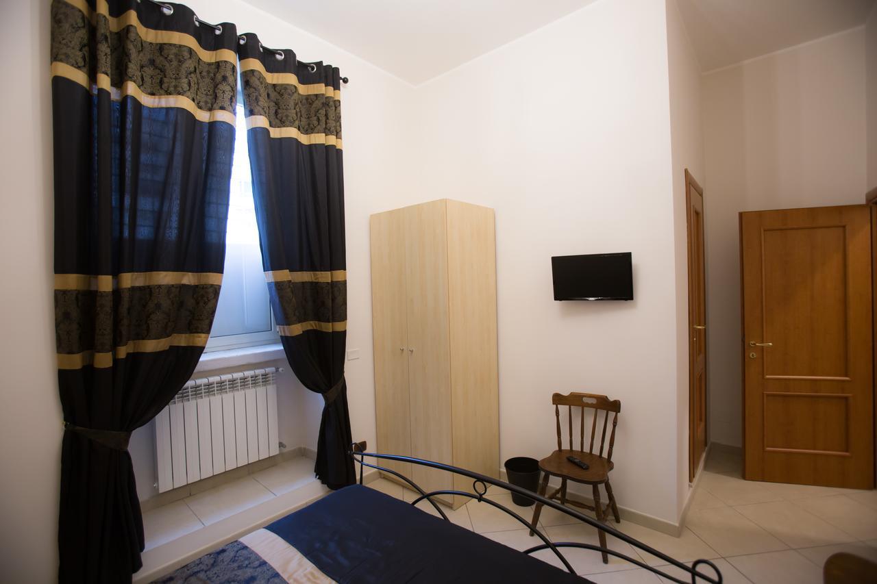A Casa Di Nonna Giulia Bed & Breakfast เนเปิลส์ ภายนอก รูปภาพ